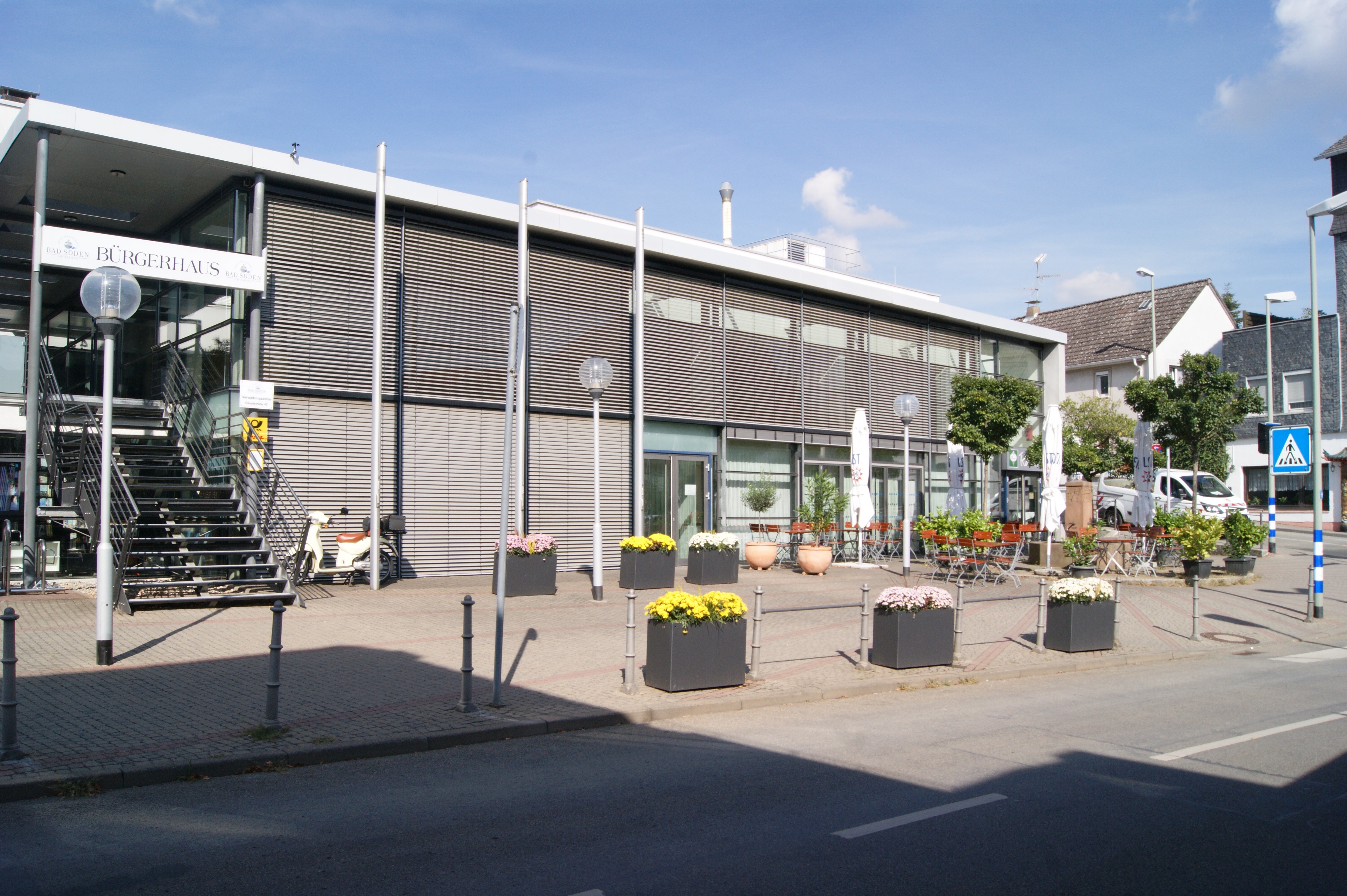 Bürgerhaus Neuenhain Das Bürgerhaus in Neuenhain, Hauptstraße 45