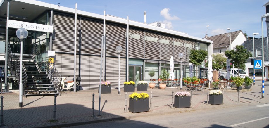 Bürgerhaus Neuenhain Das Bürgerhaus in Neuenhain, Hauptstraße 45