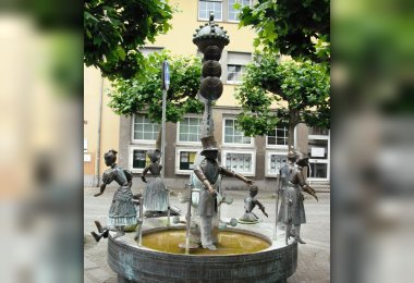 Kurgast Brunnen_BS.JPG
