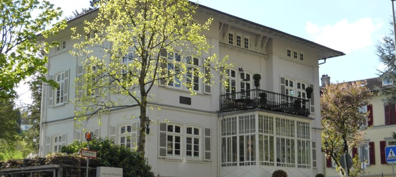 Villa Keller_Tolstoi_BS.JPG