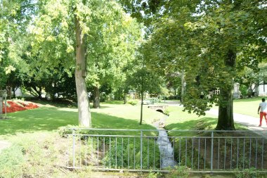 Quellenpark Bachlauf_BS.JPG