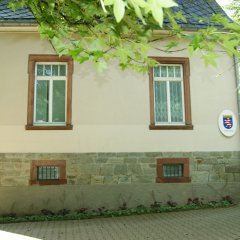 Die Frontalansicht des Standesamtes in Bad Soden am Taunus