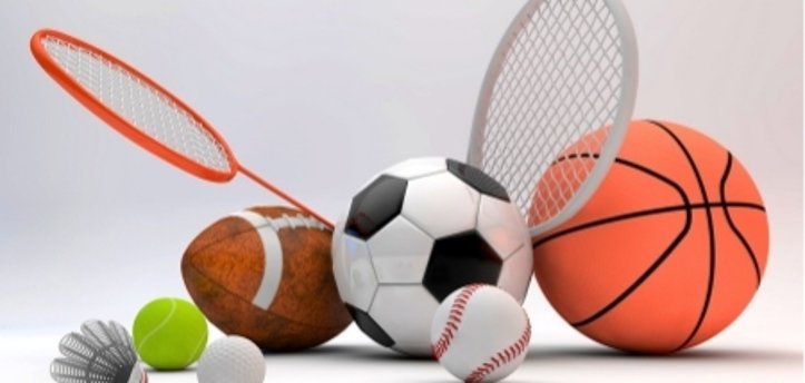Sportgeräte Mehrere Sportgeräte und Bälle