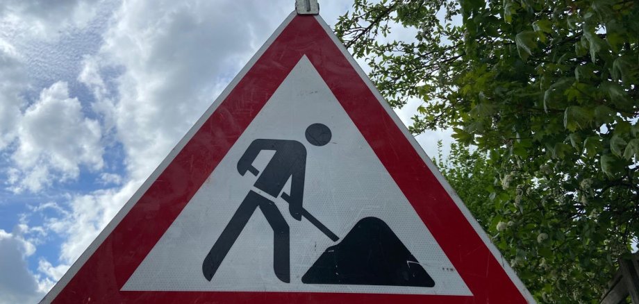 Schild Bauarbeiten