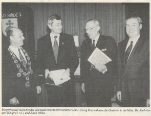 BZ 23.12.1992 Verleihung Karl Haupt_BS.jpg