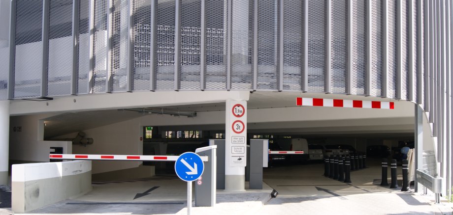 Das Parkhaus am Bad Sodener Bahnhof