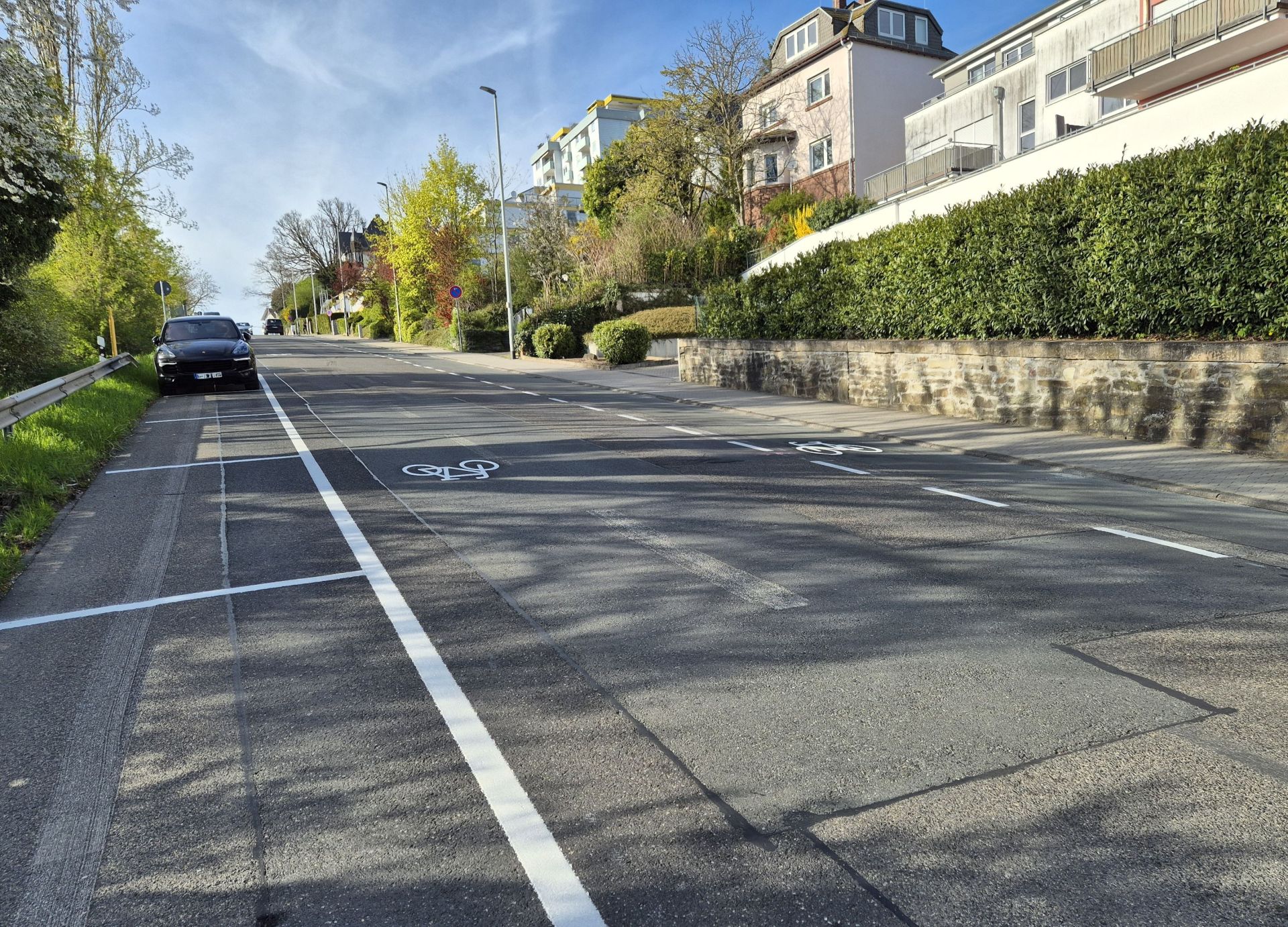 Fahrradschutzstreifen Königsteiner Straße Der Fahrradschutzstreifen Königsteiner Straße