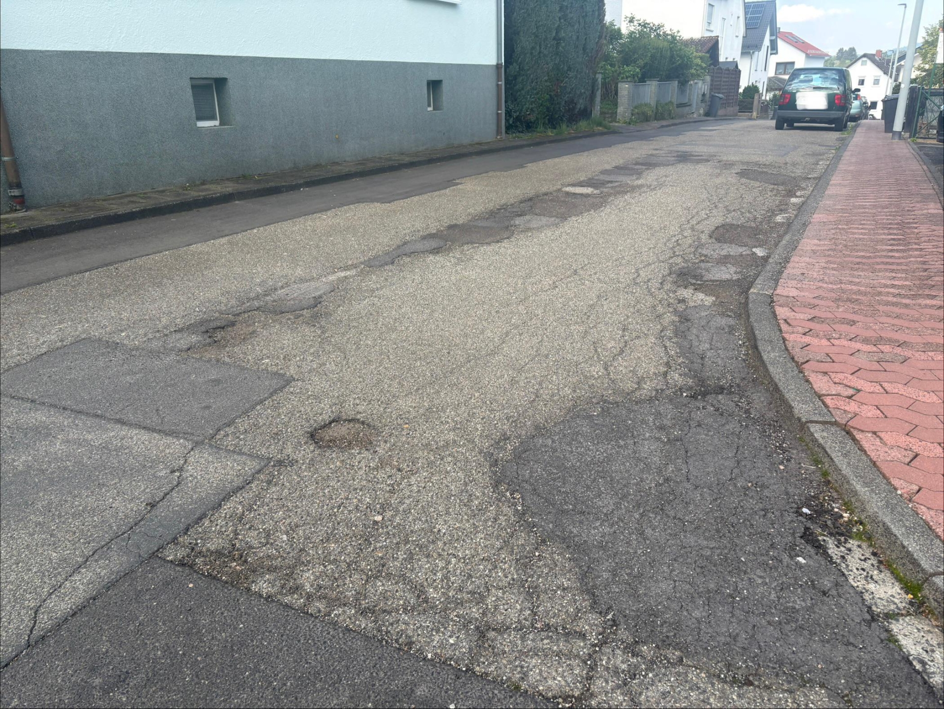 Hardtbergstraße Schlaglöcher in der Hardtbergstaße