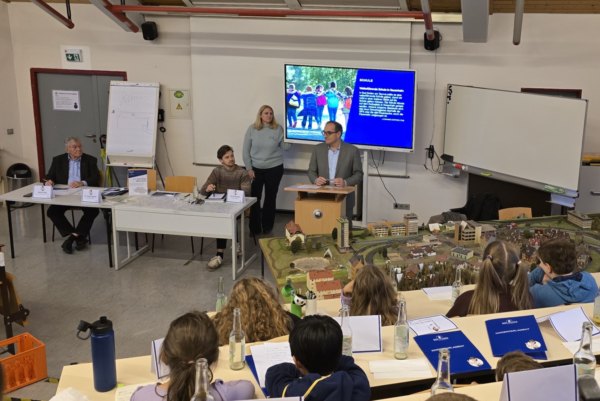 Kinderparlament Bad Soden Kinderparlament Bad Soden tagt bei der Feuerwehr, 2025