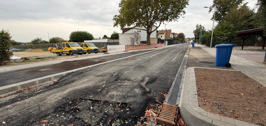Kronthaler Straße Die Sanierung in der Kronthaler Straße ist fast abgeschlossen