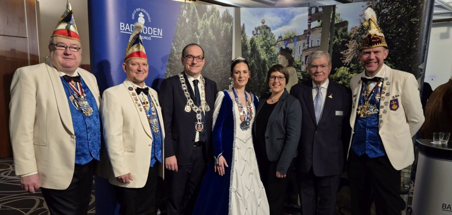 Neujahrsempfang 2026 Bürgermeister Dr. Frank Blasch, Ehefrau Wibke und Stadtverordnetenvorsteher Helmut Witt begrüßten Prinzessin Monika und ihr Gefolge der Sodener Karnevalgesellschaft.