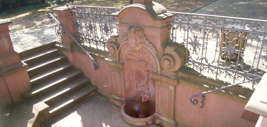 Der Champagnerbrunnen im Bad Sodener Wilhelmspark