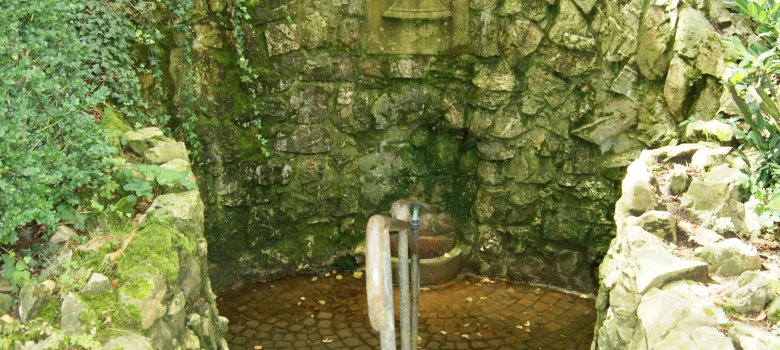 Glockenbrunnen Glockenbrunnen_BS.JPG