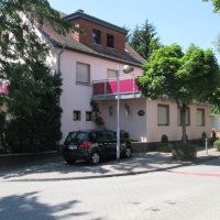Das Gästehaus Grimm in Bad Soden von außen.