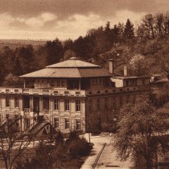Der Medico-Palais und der Burgbergturm im Jahre 1925